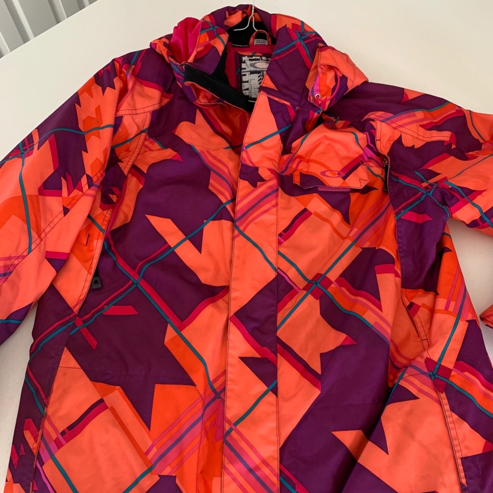 Men’s ski or snowboard jacket.